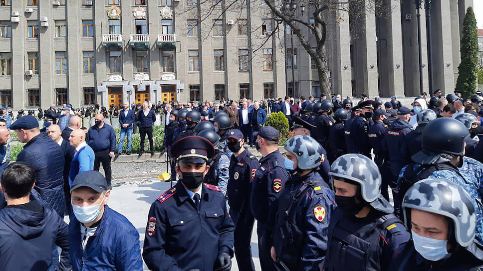 Сторонники СССР нарушили самоизоляцию