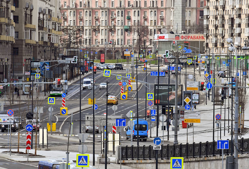 5 апреля. Москва. Вид улицы во время режима самоизоляции