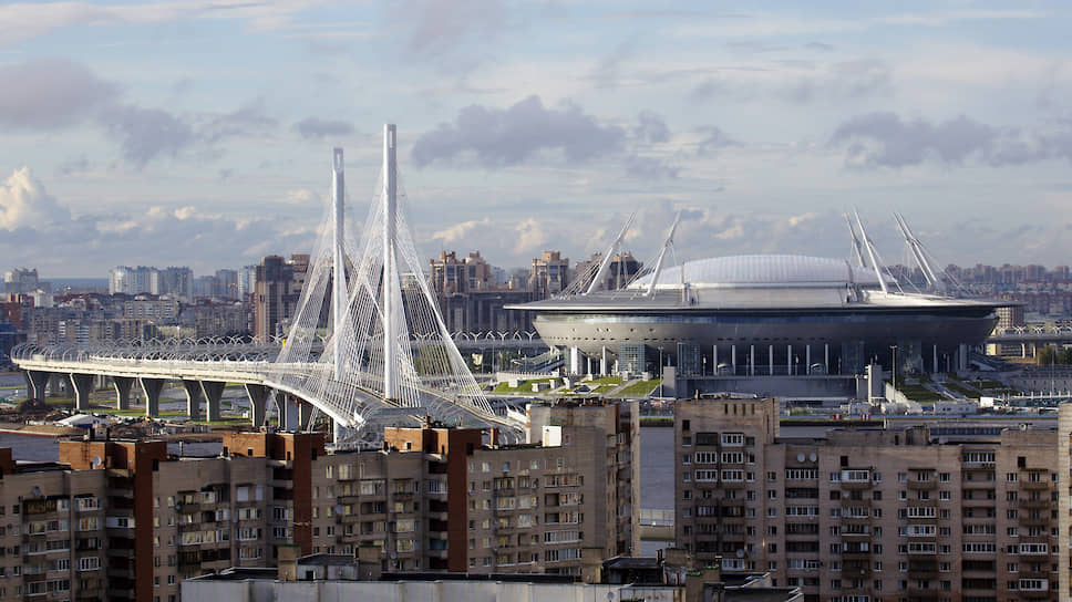 С 2017 года домашней ареной «Зенита» является стадион «Газпром Арена». Его строительство обошлось в сумму около 45 млрд руб., что сделало стадион самым дорогим в России. Сам клуб также является самым дорогим в стране по трансферной стоимости игроков — €173,7 млн (по данным на 2021 год)