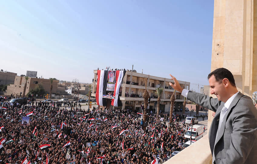 В начале 2011 года в Сирии начались антиправительственные выступления, охватившие крупнейшие города — Дамаск, Деръа, Хомс, Латакию. Демонстранты требовали проведения демократических реформ, отмены режима чрезвычайного положения, отставки Башара Асада