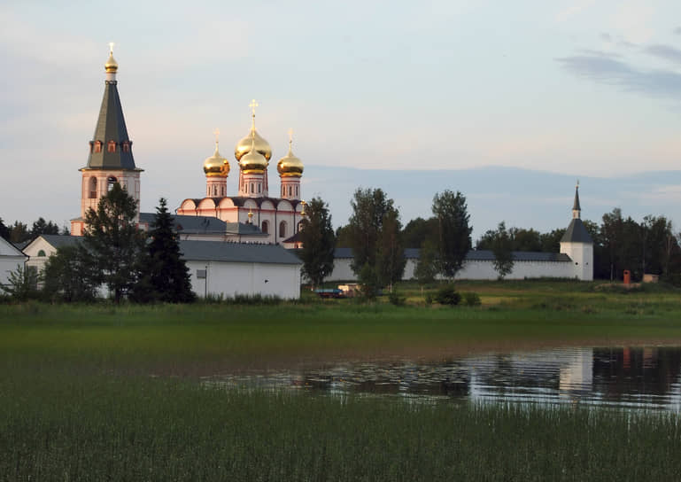 Валдайский Иверский Святоозерский Богородицкий мужской монастырь