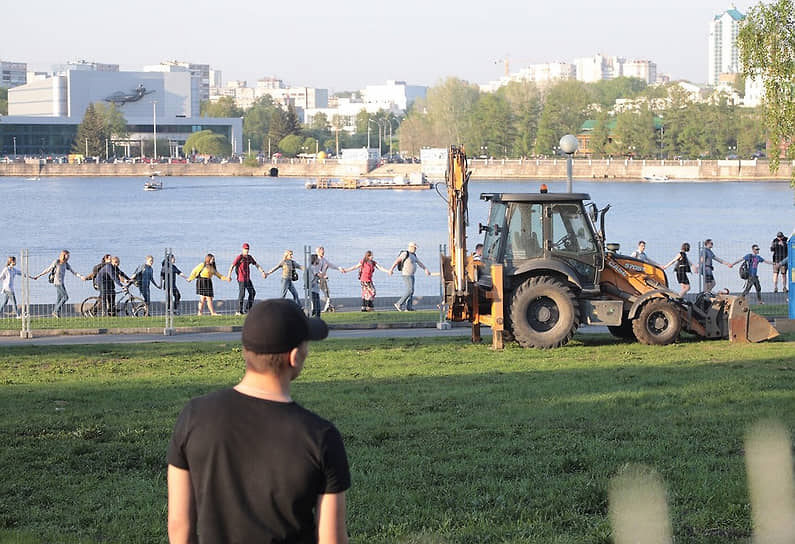 Акция протеста против строительства храма в Екатеринбурге