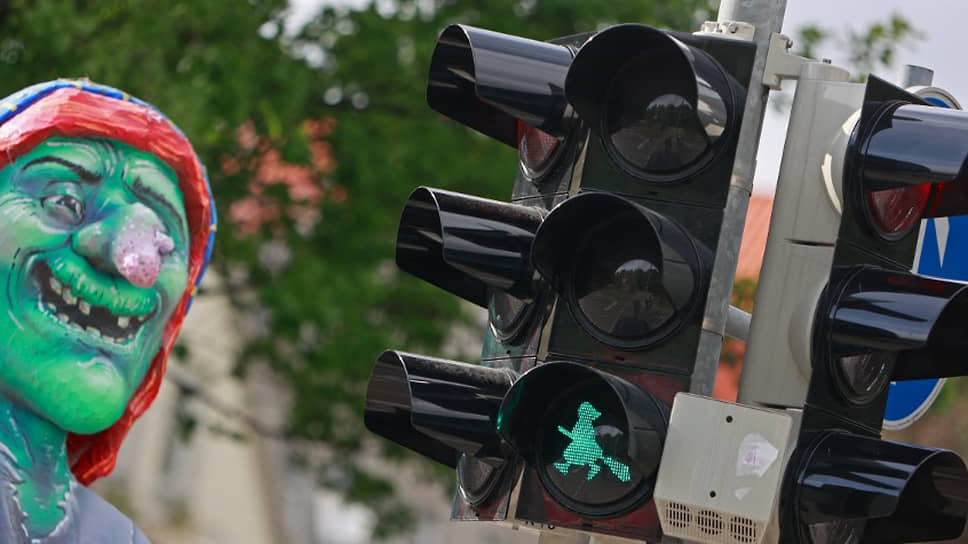 Вернигерод, Германия. Светофор с ведьмой 