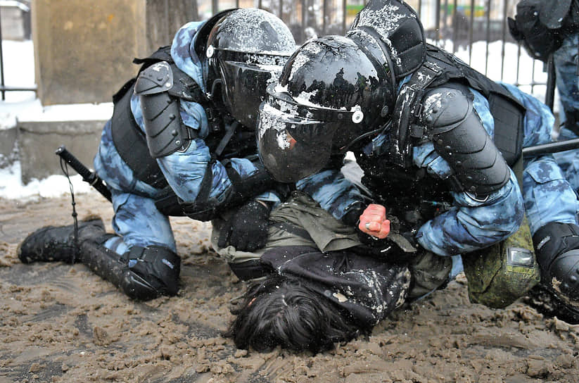 31 января. Москва. Задержание участника акции в поддержку оппозиционера Алексея Навального