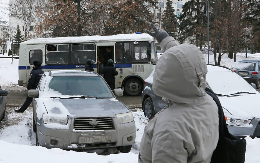 Несогласованная акция в поддержку оппозиционера Алексея Навального в Самаре