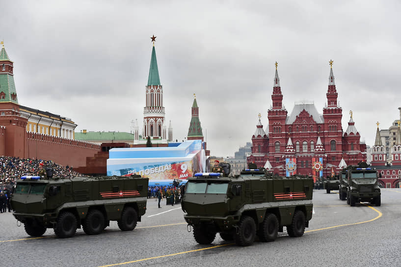 Также завод выпускает шасси для военных автомобилей, бронемашины БМП-97 «Вымпел» и «Тайфун-К»