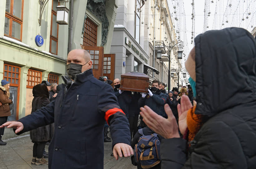 Москва. Церемония прощания с народным артистом РСФСР Андреем Мягковым 