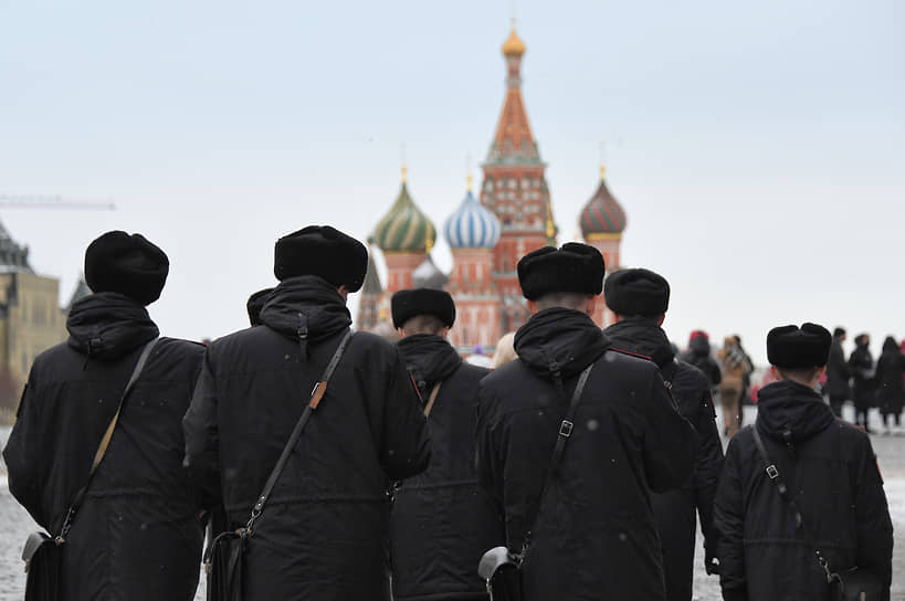 Москва. Сотрудники полиции на Красной площади