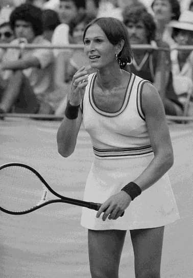 &lt;b> Рене Ричардс&lt;/b>, США&lt;br>
Теннисистка, тренер и врач-офтальмолог. Единственный человек, участвовавший в 1970-х годах в Открытом чемпионате США по теннису и в мужском, и в женском разрядах. Для этого ей пришлось выдержать судебный процесс в Верховном суде Нью-Йорка после завершения гендерного перехода
