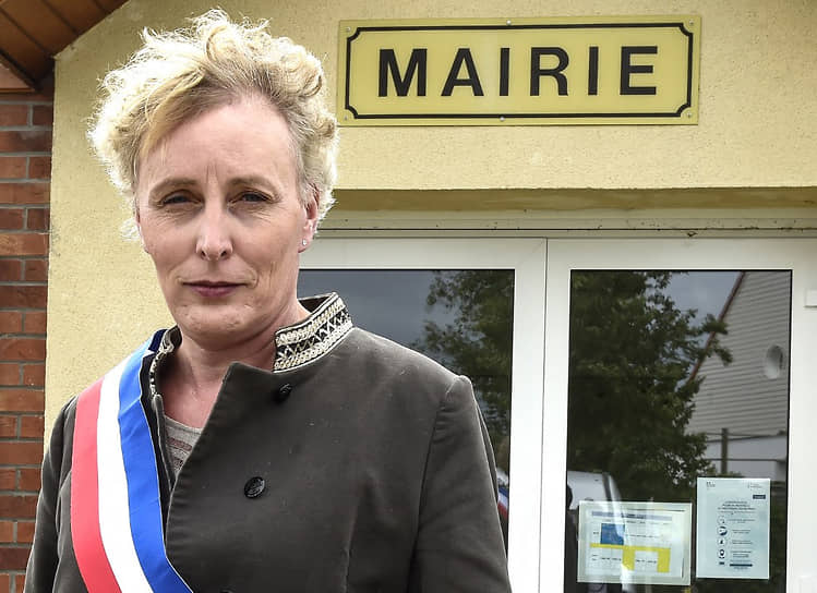 &lt;b> Мари Ко&lt;/b>, Франция&lt;br>
Первая женщина-трансгендер, ставшая мэром французского города. В мае 2020 года в возрасте 55 лет была избрана главой городка Тиллуа-Ле-Маршьен (600 чел.). Уверена, что получила пост не из-за своих особенностей, а благодаря программе. Придерживается социально-экономической модели, основанной на принципах устойчивого развития местной экономики. Сочетает работу мэра с постом директора консалтинговой компании в области информационных технологий