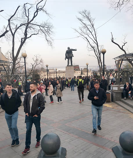 Митинг в поддержку Алексея Навального во Владивостоке