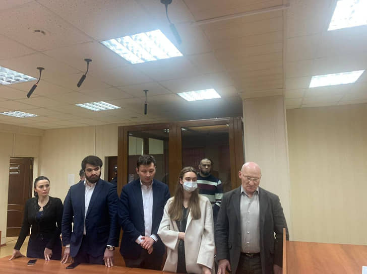 Ибрагим Дудаев и Ольга Синтюрева во время оглашения судом приговора