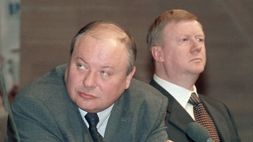 Егор Гайдар и Анатолий Чубайс уже остались в истории, как люди, помогавшие Борису Ельцину перевести Россию от социалистической экономики к рыночной
