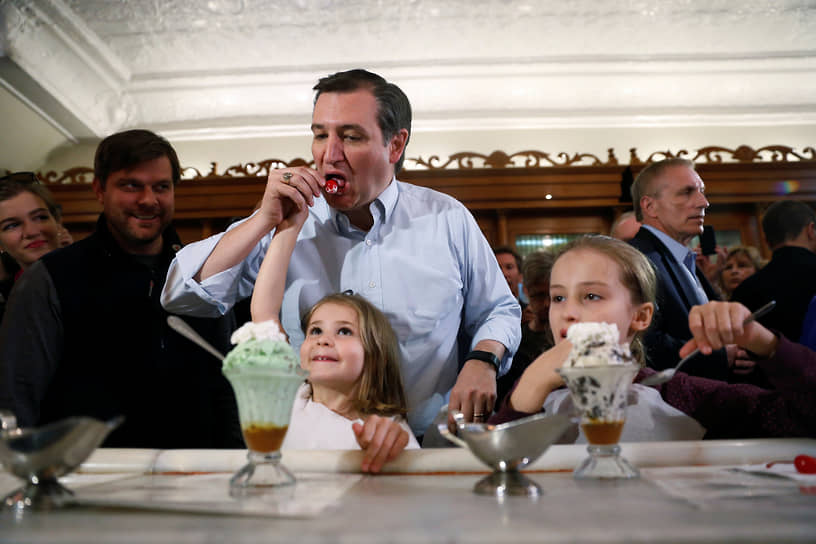 Кандидат в президенты США от республиканцев Тед Круз с дочерьми, 2016 год