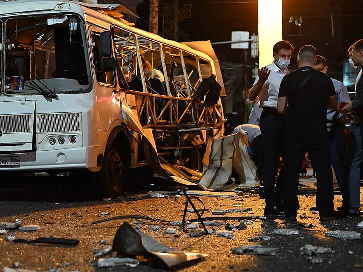 Взрыв в автобусе произошел вечером 12 августа во время посадки пассажиров на остановке 