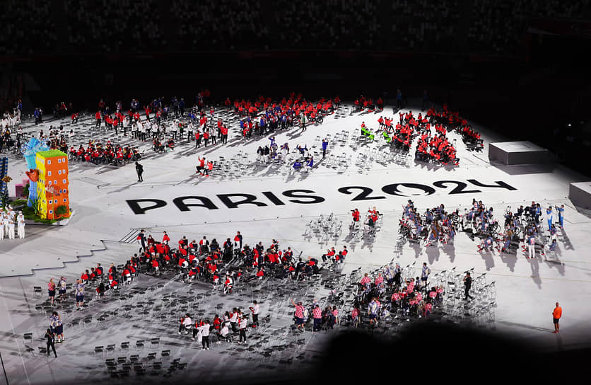 Паралимпийский флаг передан Парижу, где состоится следующая летняя Паралимпиада