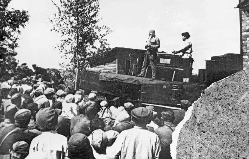 После начала войны театр был эвакуирован в Омск. Там состоялись премьеры спектаклей «Русские люди» Константина Симонова, «Фронт» Александра Корнейчука и другие. В 1942 году был создан фронтовой филиал театра, который прошел вместе с красной армией до Берлина 
&lt;BR>На фото: артисты филиала театра им. Вахтангова выступают перед солдатами красной армии и жителями прифронтовой полосы 