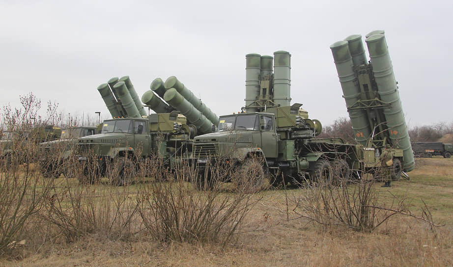 Зенитно-ракетные комплексы С-300