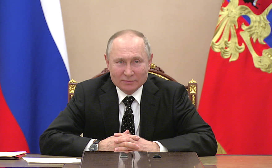 Президент РФ Владимир Путин на совещании по экономическим вопросам 