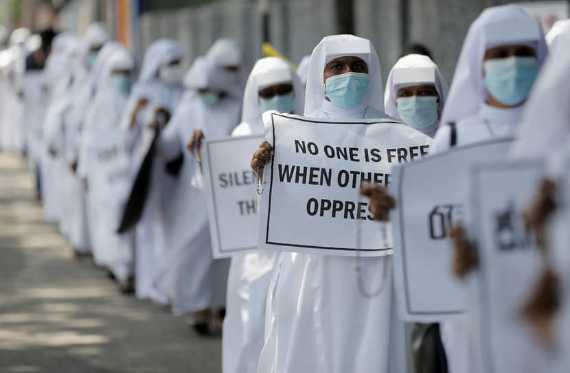 Католические монахини на демонстрации против президента Шри-Ланки Готабая Раджапакса