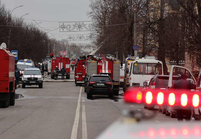 Последствия пожара в здании военного НИИ в Твери