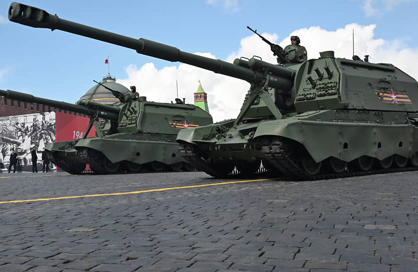Военный парад на Красной площади в Москве