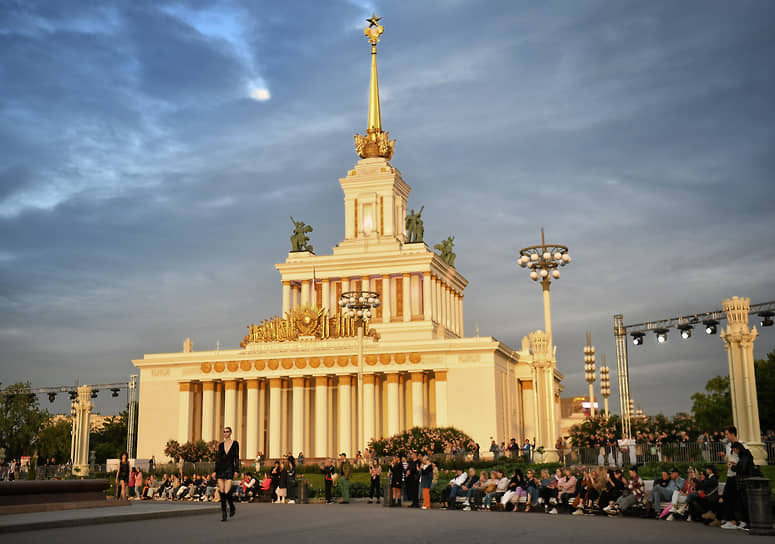 Московская неделя моды на ВДНХ