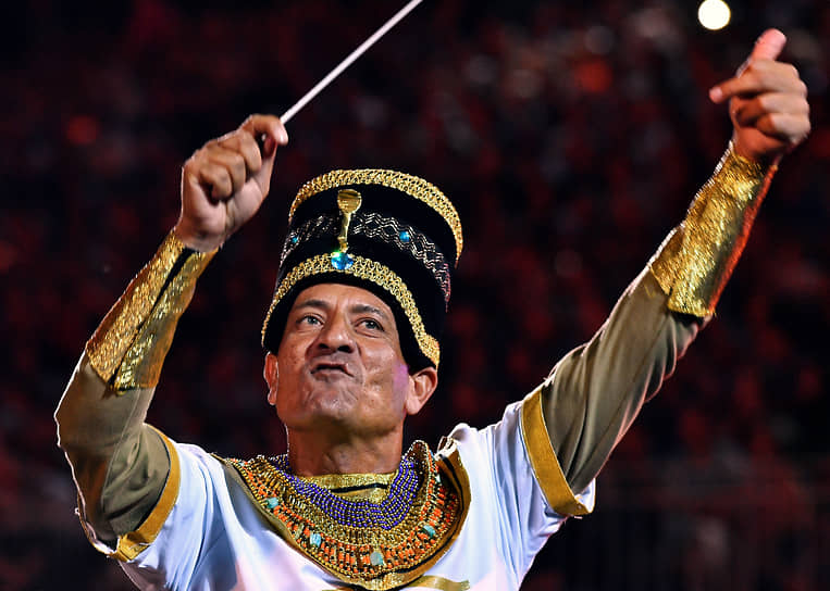 Дирижер военного симфонического оркестра Египта