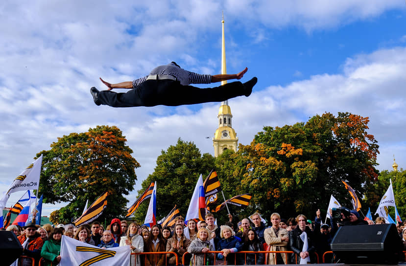 Санкт-Петербург, Россия. Акция «Своих не бросаем» в поддержку проведения референдумов о присоединении ДНР, ЛНР и частей Херсонской и Запорожской областей Украины