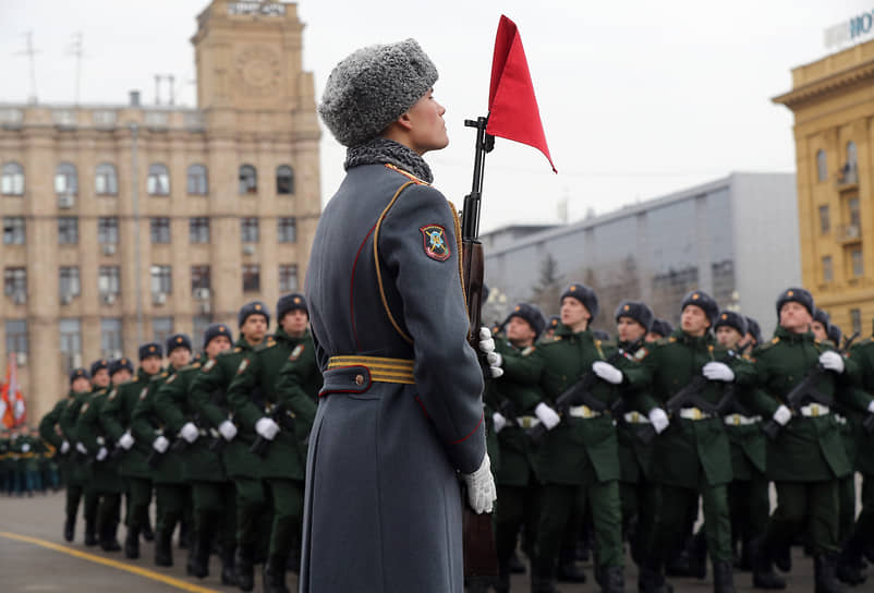 Военный парад в Волгограде