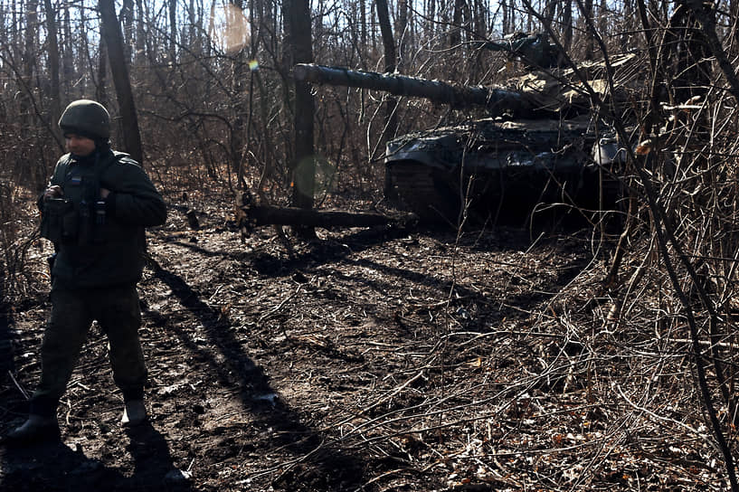 Танкисты Южного военного округа на боевой позиции