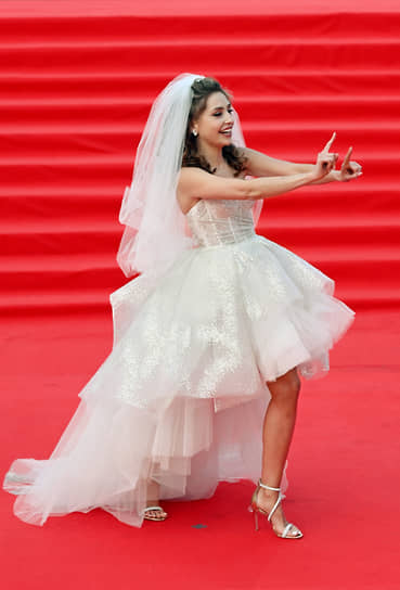 Актриса Паулина Врублевска перед началом церемонии закрытия 45-ого Московского международного кинофестиваля