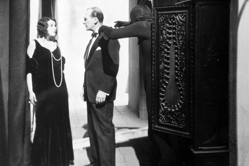 &lt;b> «Фантомас», 1931 год&lt;/b>&lt;br>    
За первую звуковую адаптацию историй о Фантомасе взялся венгерский режиссер Пал Фейош. В ленте, вобравшей в себя элементы романов и фильмов Фейада, а также новые сюжетные повороты, неуловимый грабитель оказался необычайно жестоким: уже в первой сцене он сообщает собравшимся в особняке вельможам, что один из них в полночь умрет
