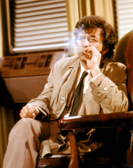 Детектив Коломбо в помятом плаще, с сигарой и хитрым прищуром впервые появился на ТВ в конце 1960-х и стал одним из самых узнаваемых персонажей в мировом кино