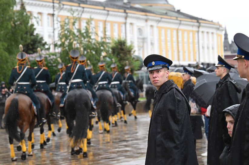 Выступление президентского полка в Кремле