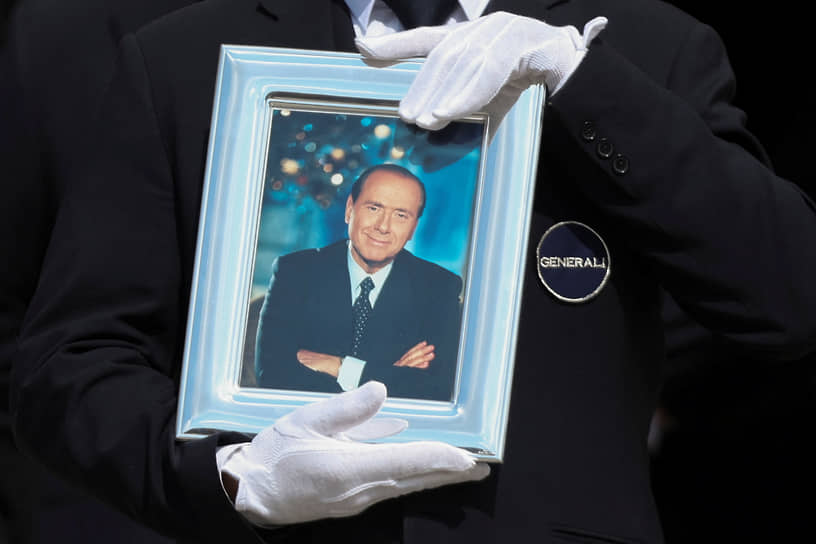 Сильвио Берлускони скончался 12 июня на 87-м году жизни