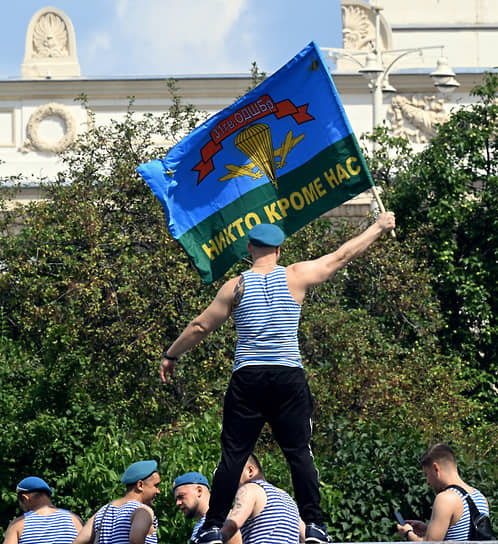 Бывшие десантники в Парке Горького