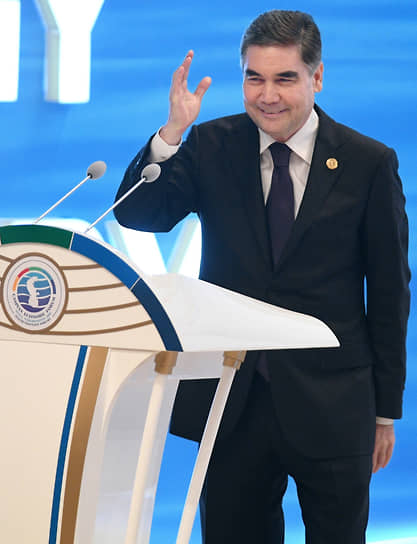 С 2007 по 2022 год президентом Туркменистана был Гурбангулы Бердымухамедов. Также он возглавлял правительство страны, так как в Туркменистане нет поста премьера