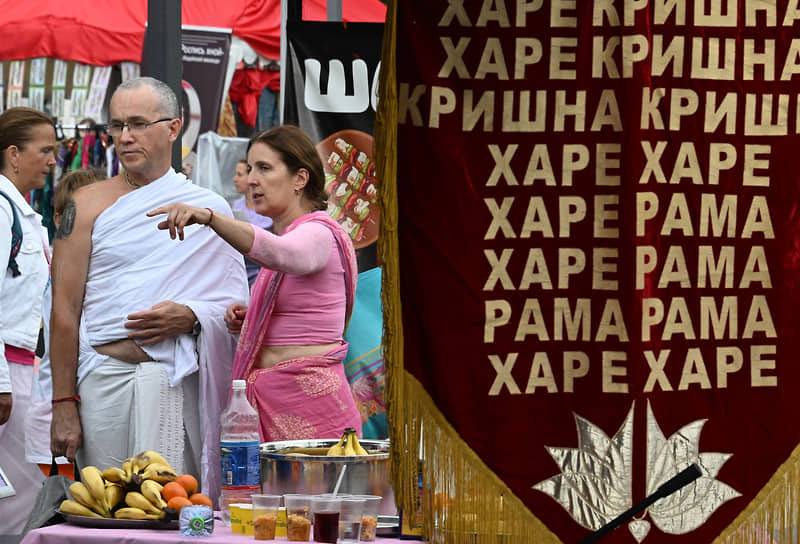 На индийской ярмарке можно приобрести разнообразные товары, а в ресторанной зоне попробовать блюда, также запланированы мастер-классы по их приготовлению