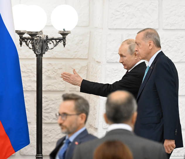 Владимир Путин во время встречи с  Реджепом Тайипом Эрдоганом