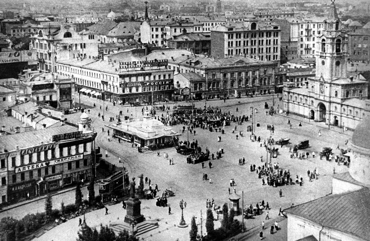 Как в Москве передвигали дома. Фотопроект