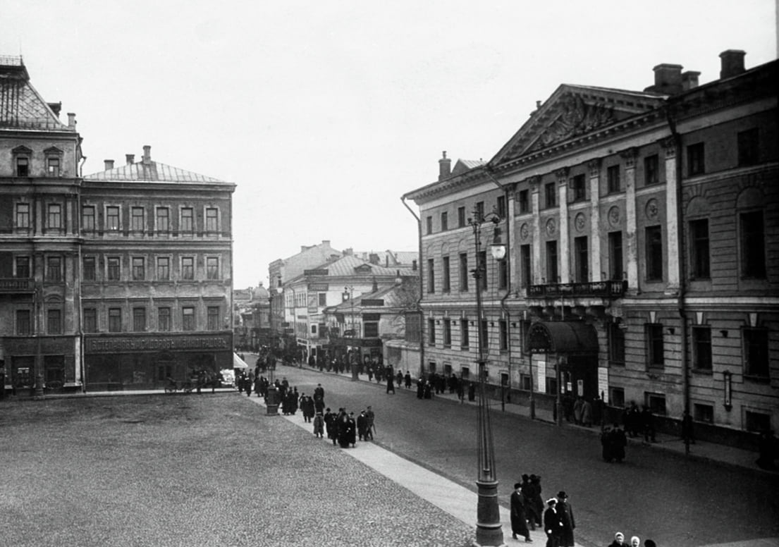 Как в Москве передвигали дома. Фотопроект