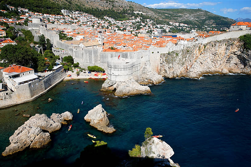 Дубровник является главным туристическим направлением Хорватии. Тут снимались сцены Королевской гавани