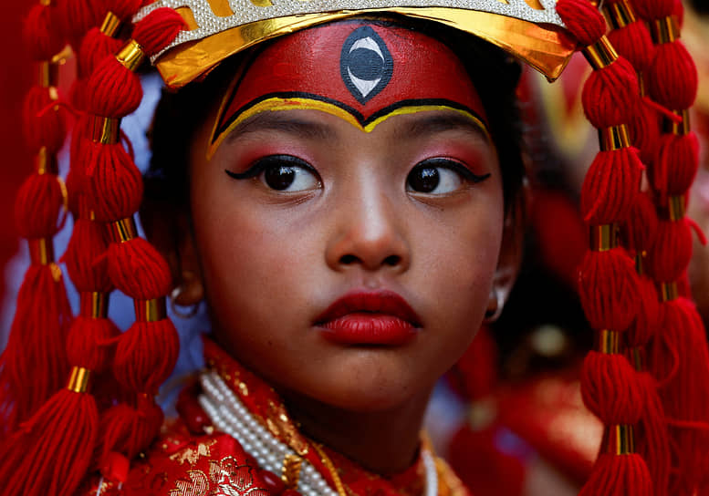 Катманду. Участница обряда «Кумари-пуджа»