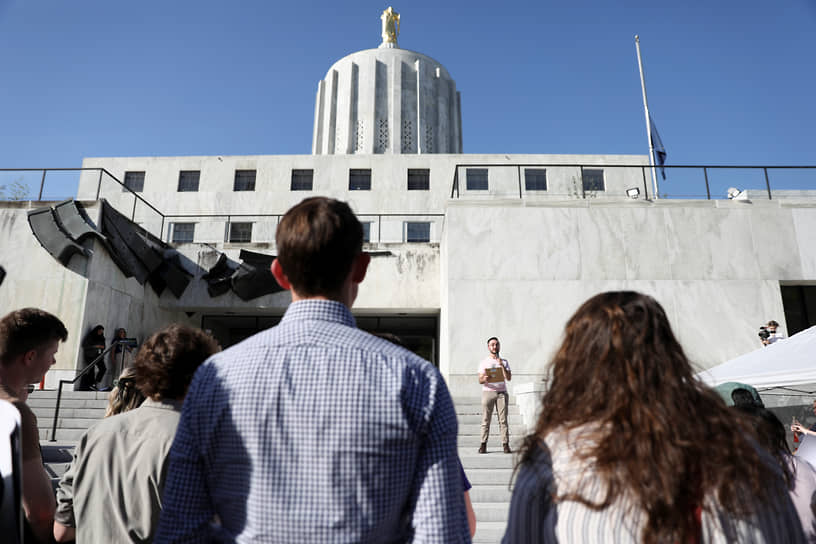 Штат Орегон — единственное место в США, где высшим должностным лицам не грозит импичмент, но это скоро исправят. (На фото: Сенат штата Орегон)