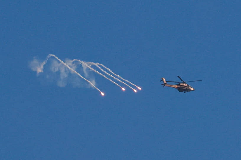 Израиль. Вертолет ЦАХАЛ наносит авиаудар