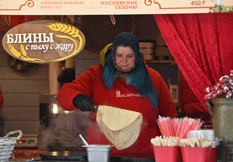 Палатка с блинами в Камергерском переулке