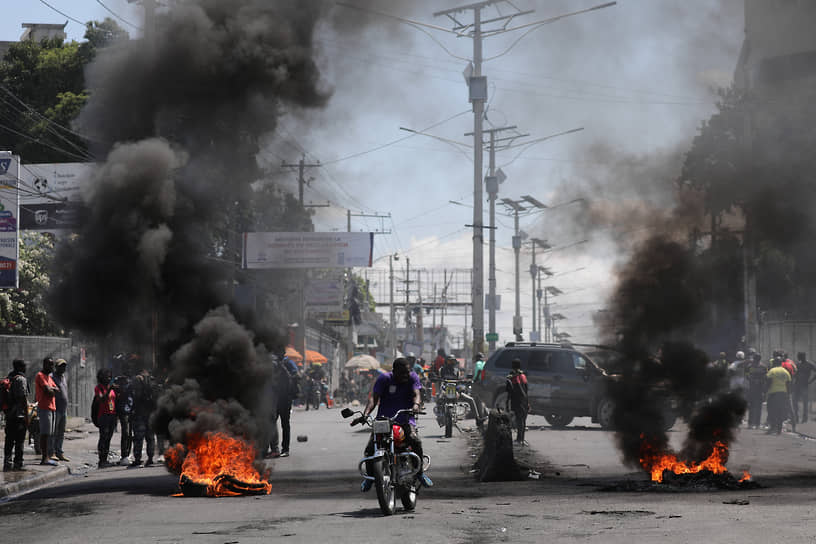 По результатам опросов, около 69% жителей Гаити поддерживают ввод иностранного контингента для ликвидации вооруженных группировок &lt;br> На фото: акция протеста против эскалации насилия, март 2024 года
