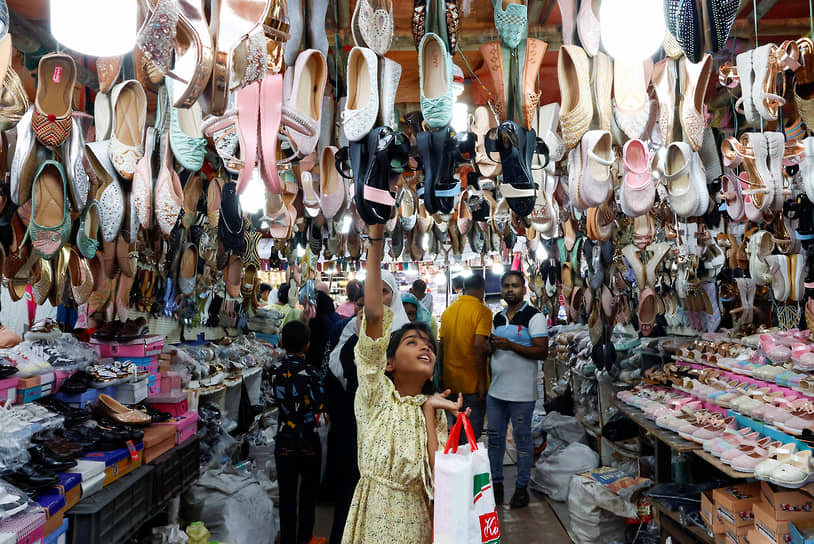 Калькутта, Индия. Торговые лавки на рынке