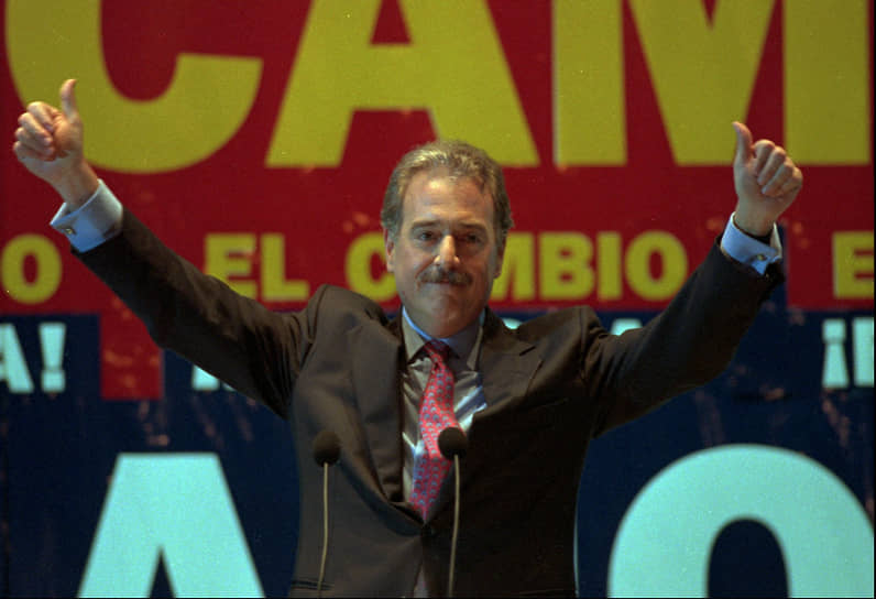 Андрес Пастрана победил на президентских выборах 1998 года, пообещав возобновить и успешно завершить переговоры с повстанческими группировками